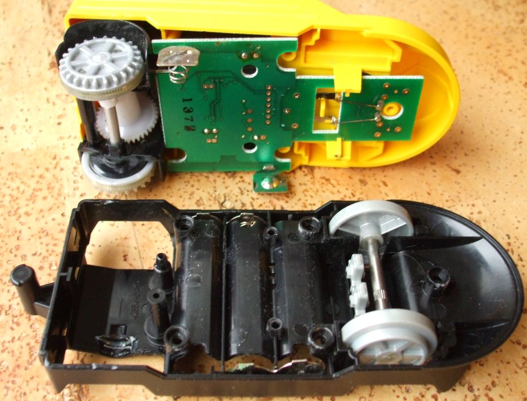 Lego Duplo Intelli Lok von unten